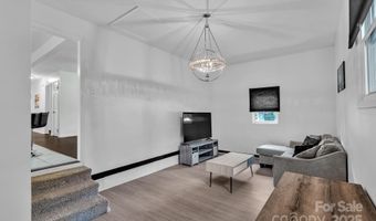4930 Crestmont Dr, Charlotte, NC 28205