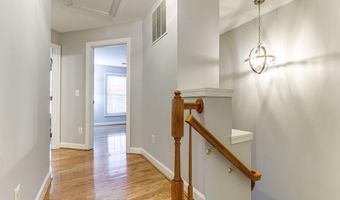 953 HARRISON Cir, Alexandria, VA 22304