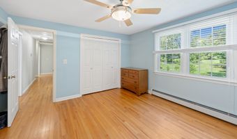 4 Brookfield Ct, Cheshire, CT 06410