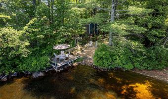 396 Mica Point Rd, Barrington, NH 03825