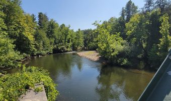 30 River Rd, Arlington, VT 05250