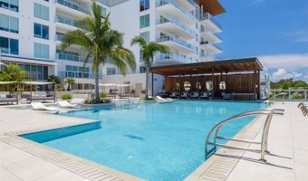 1020 SUNSET POINT Rd 213, Clearwater, FL 33755