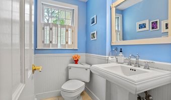 1 Emerson Dr, Acton, MA 01720