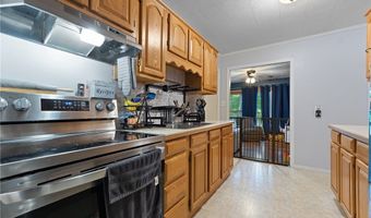 1475 Chatauqua Ct, Alliance, OH 44601