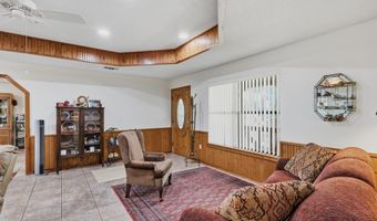 102 S Hackberry Dr, Alpine, TX 79830