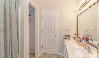 225 Camelot Dr, Athens, GA 30606