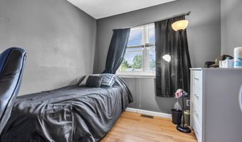 2 Lee Ct, Barnegat, NJ 08005