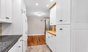 157 Romine Cir, Ballwin, MO 63011