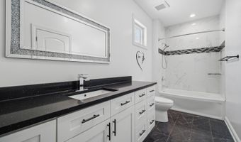 3026 Jackson Dr, Arlington Heights, IL 60004