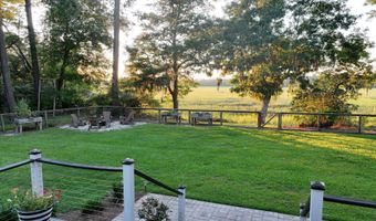 70 Dolphin Point Dr, Beaufort, SC 29907