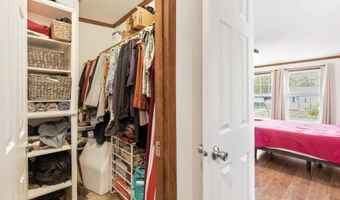 208 Longboat Ave, Beachwood, NJ 08722