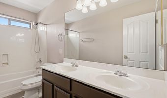 902 W AZALEA Pl, Chandler, AZ 85248