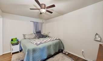 709 W Live Oak St, Alvord, TX 76225