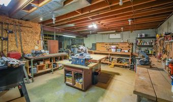 5306 Arapahoe Ln, Madison, WI 53704