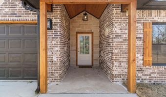 205 Lindsey Ave, Adair, OK 74330