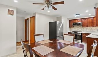 87 Imperial Dr, Amherst, NY 14226