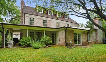 5320 ALBEMARLE St, Bethesda, MD 20816