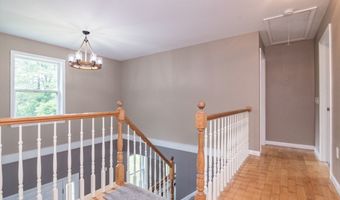 27 South St, Blandford, MA 01008