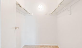 7401 WESTLAKE Ter #215, Bethesda, MD 20817