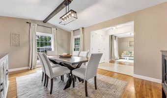 834 Westwood Dr, Ballwin, MO 63011