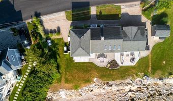 10 Calef Ave, Narragansett, RI 02882