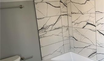 88 Reed St, Warwick, RI 02886