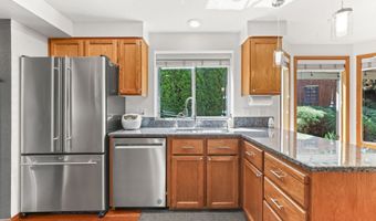 16056 NW TELSHIRE Dr, Beaverton, OR 97006