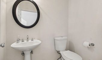 2225 Green Valley Ct, Ann Arbor, MI 48103