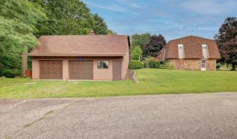 600 Forest Dr, Bloomfield, IN 47424