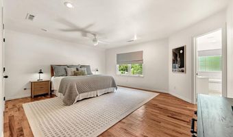 103 NE 7th St, Bentonville, AR 72712