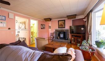 711 Black Plain Rd, North Smithfield, RI 02896