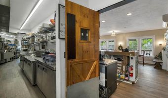 6 E Side Dr, Alton, NH 03810