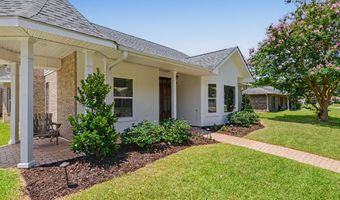 246 Pine Driveway, Bay St. Louis, MS 39520