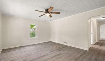 180 Broadway St, Austin, IN 47102
