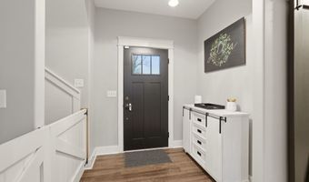 5587 Deer Hollow Rd, Auburn, IN 46706