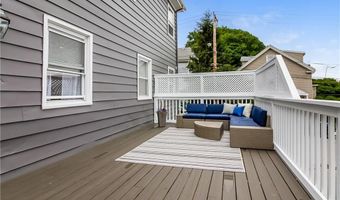23 Vernon Ave 1, Newport, RI 02840