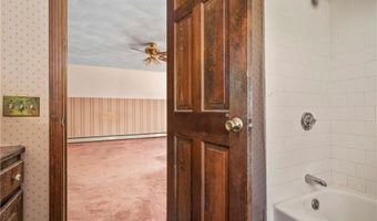 5 Lincoln Dr, North Smithfield, RI 02896