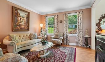 2 Logans Way, Danbury, CT 06811