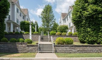311 Still Water Cir 311, Brookfield, CT 06804