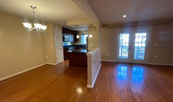 4061 S FOUR MILE RUN Dr 301, Arlington, VA 22204