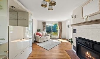 232 County Rd, Bourne, MA 02532