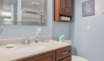 254 Village Mead Dr, Ballwin, MO 63021