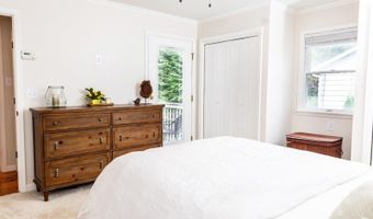 2 Grand St, Alloway, NJ 07422