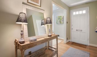 7205 RADNOR Rd, Bethesda, MD 20817