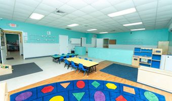 890 Vee St, Biloxi, MS 39532