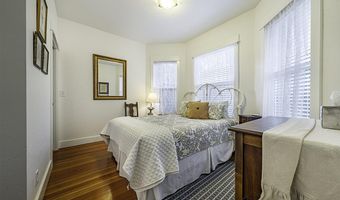 144 N 2nd St, Ashland, OR 97520