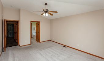 4518 Hemingway Dr, Ames, IA 50014
