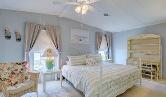 1100 Sabal Palm Ln, Barefoot Bay, FL 32976