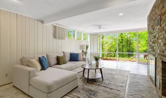 7413 REBECCA Dr, Alexandria, VA 22307