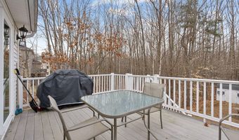 209 Hickory Dr, Auburn, ME 04210